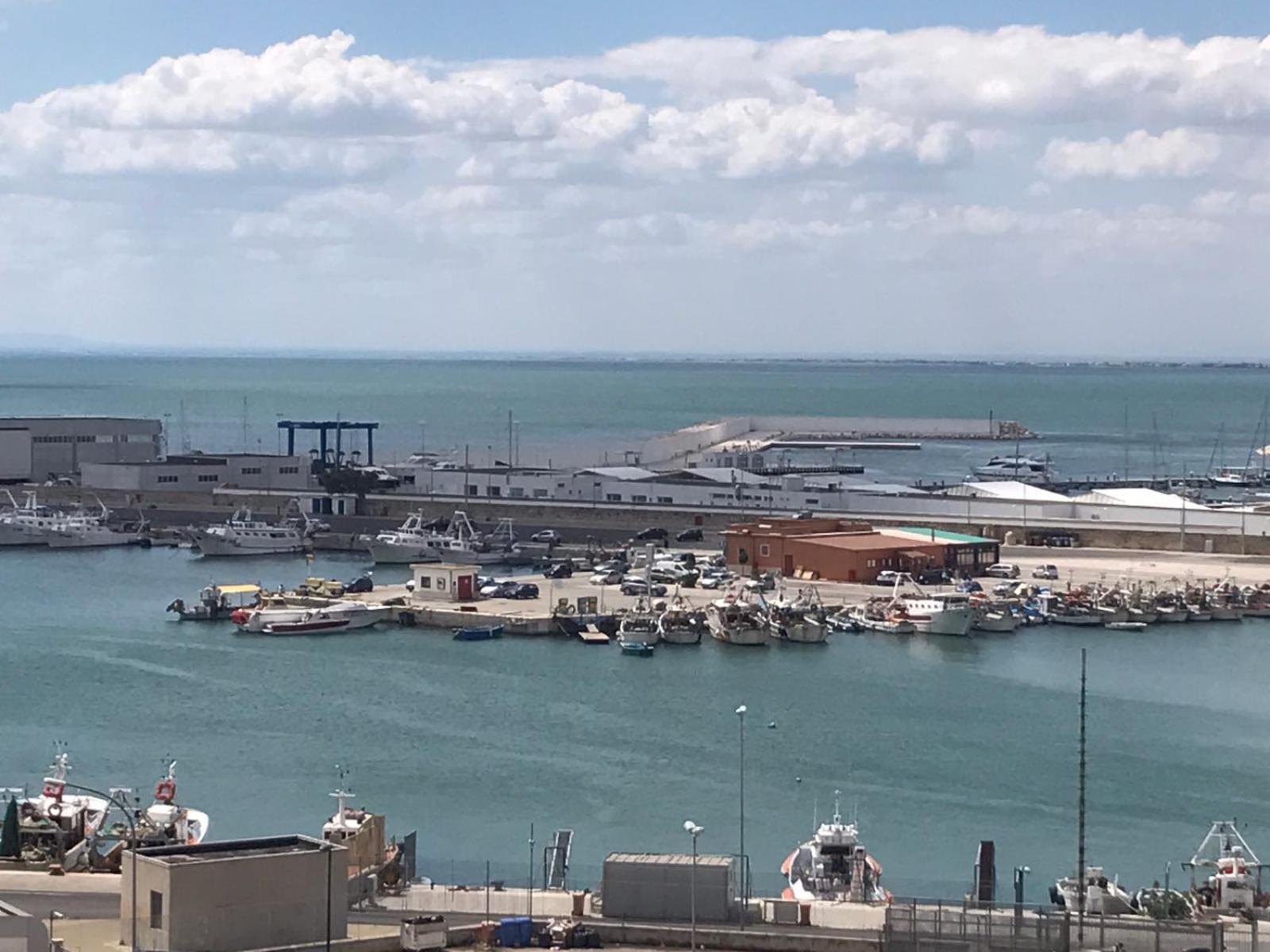 B&B Piazza Marconi Manfredonia Exterior photo